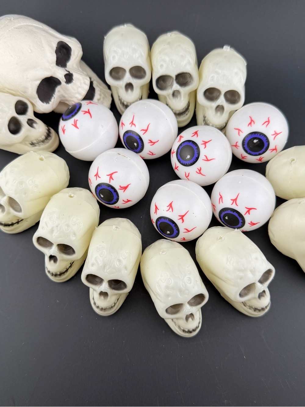 19 Pieces Plastic Human Skull Head Skeleton Horror Haunted Party Prop Halloween